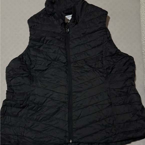 Old Navy Jackets & Blazers - Old navy women’s XXL Black Quilted Puffer Vest